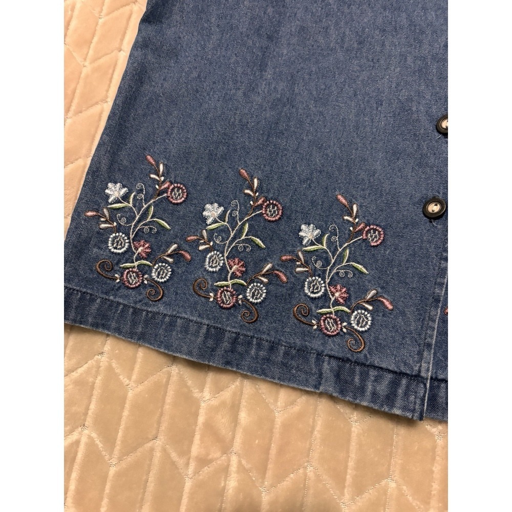 Jane Ashley 90s Cottagecore Embroidered Floral Denim Cotton Button Down Shirt PM - Picture 9 of 12